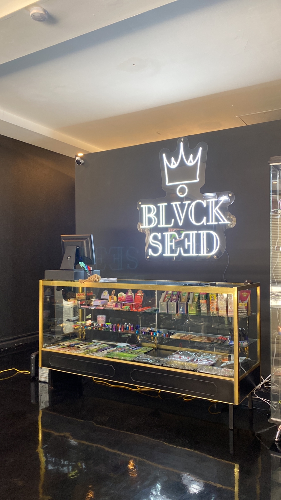 Valley Smoke Shop - 15208 Bear Valley Rd Victorville, CA In Der Nhe